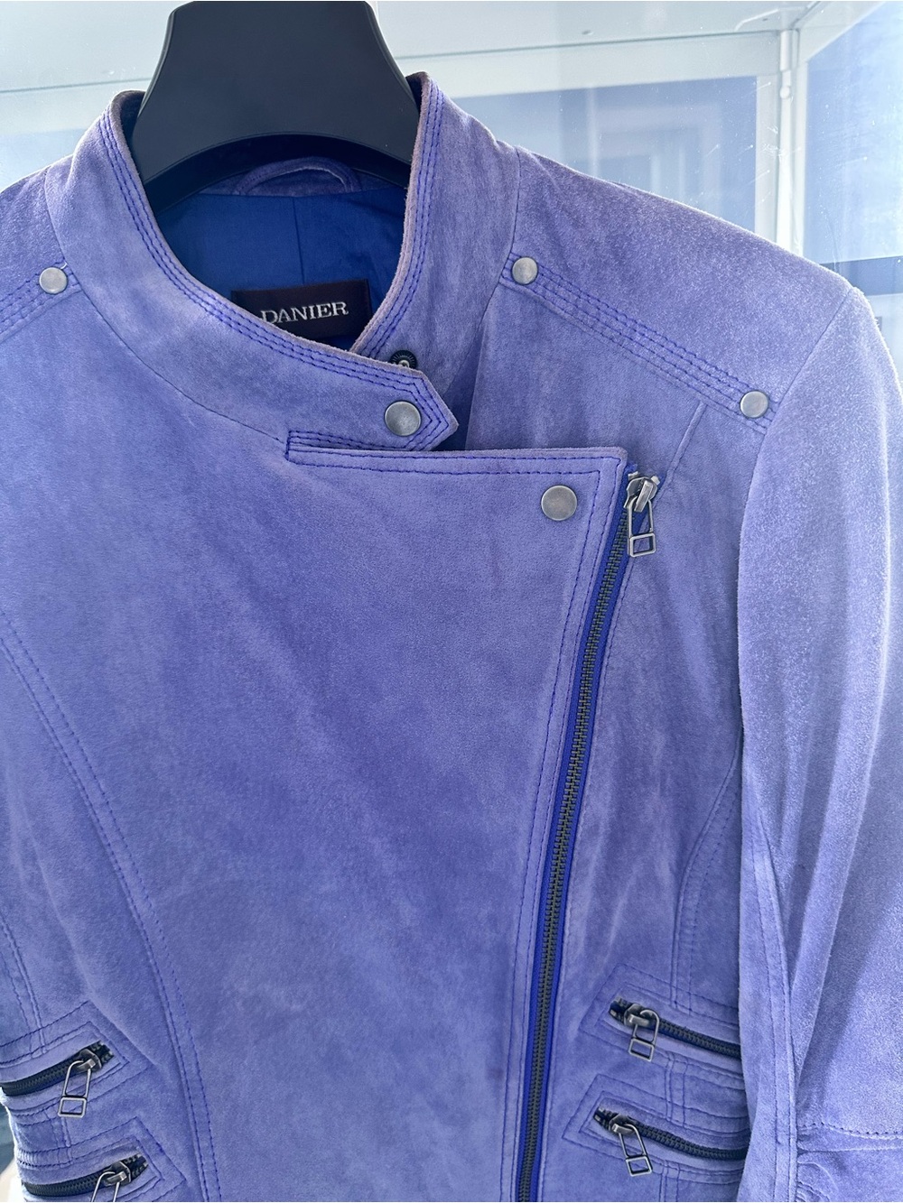 Danier Lavender 💜 Suede Moto Jacket - Women (XS but fits a Medium). - Picture 3 of 10